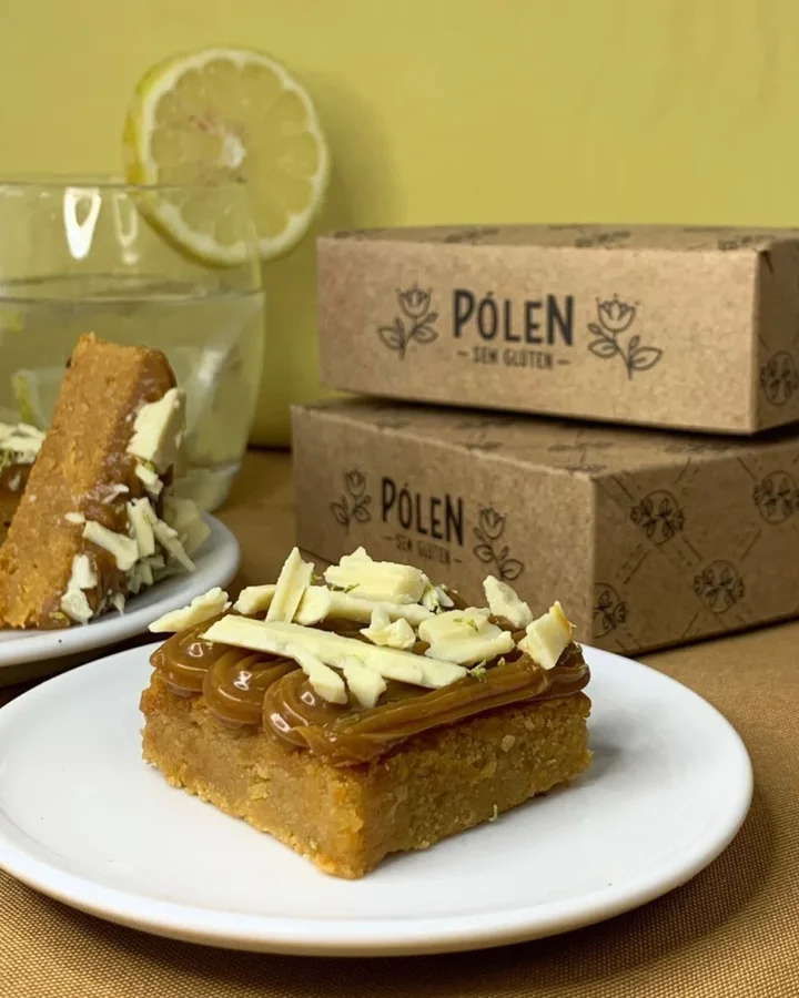 Brownie Blondie de Chocolate Branco e Mousse de Limão, Pólen Sem Glúten