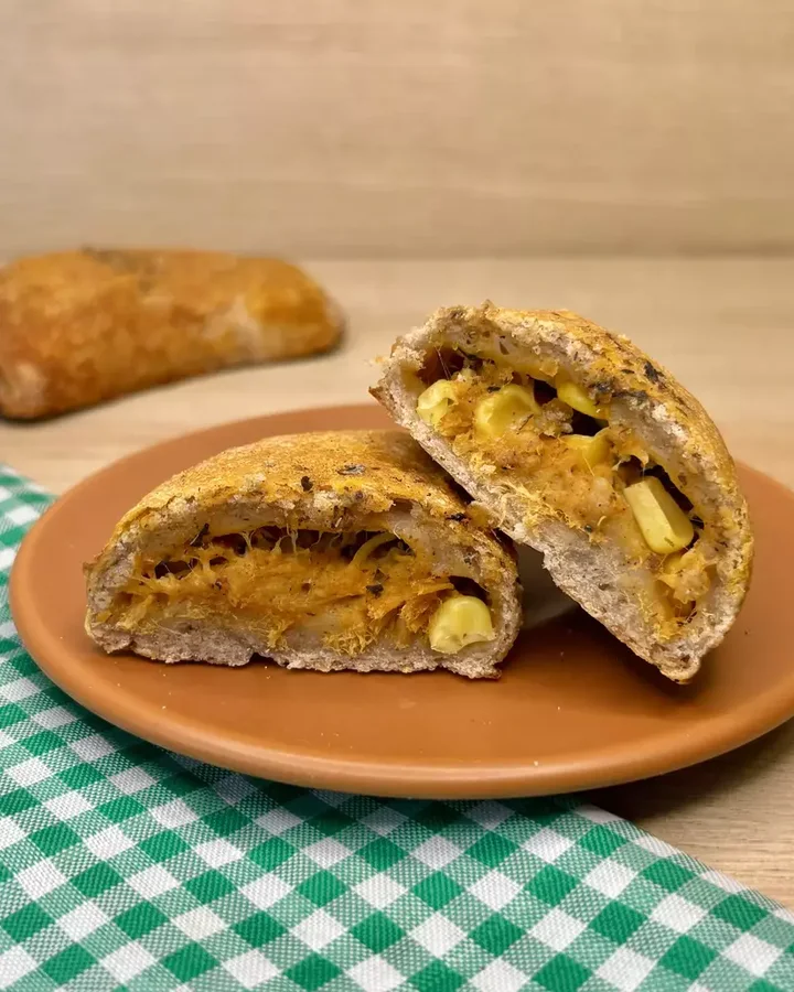 Empanada de Frango, Milho e Queijo Vegetal, Pólen Sem Glúten