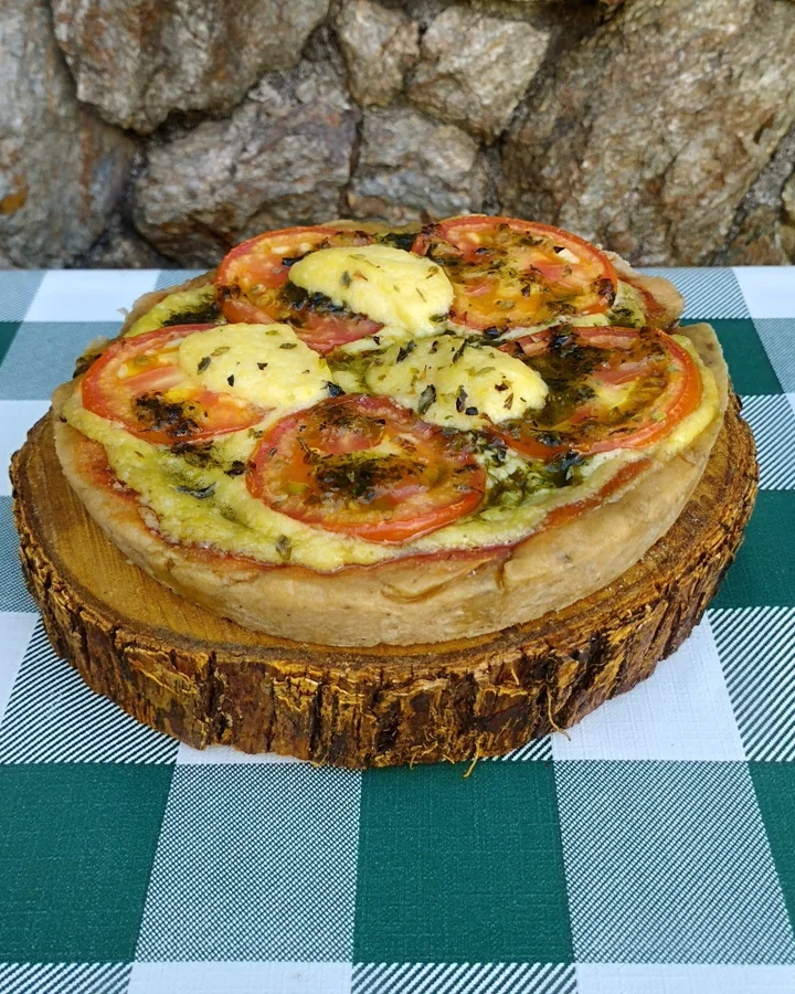Mini Pizza Vegana Margherita com Pesto, Pólen Sem Glúten